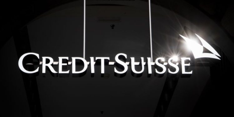 Bruxelas multa três bancos de investimento em 28 ME por concertação de preços