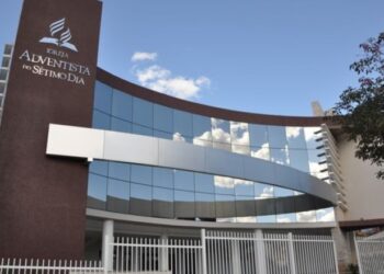 Adventistas de costas viradas por conta da gestão de um colégio
