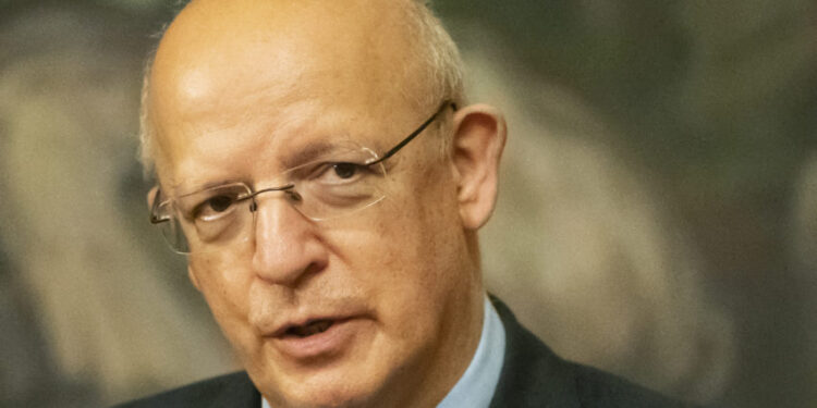 Santos Silva diz que ataque a central nuclear mostra “desrespeito pelas regras mínimas”