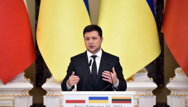 Zelensky diz que negociações com Rússia estão a ser “difíceis”