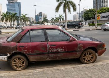 MINISTRO APELA AO FIM DO CONSUMO DE “CARROS SUCATA” PARA INCENTIVAR INDÚSTRIA AUTOMÓVEL LOCAL