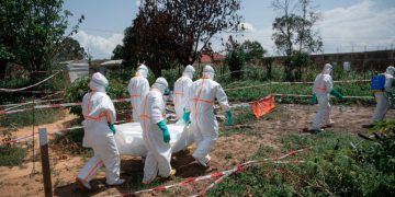 SURTO DE ÉBOLA NA RDC ALASTRA-SE PARA A SEXTA PROVÍNCIA E GERA ALERTA REGIONAL
