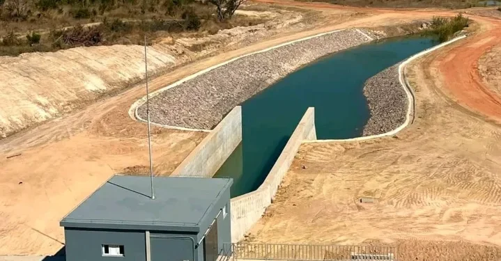 EXECUTIVO CONCLUI CONSTRUÇÃO DAS BARRAGENS DO NDUE E DO CALUCUVE