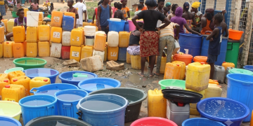 POPULAÇÃO ESPERA QUE QUILONGA GRANDE PONHA FIM ÀS DIFICULDADES DE ACESSO À ÁGUA POTÁVEL EM LUANDA