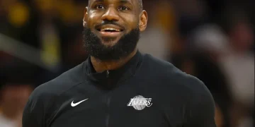 LEBRON JAMES CHEGA Á ANGOLA NESTA SEXTA-FEIRA PARA UMA VISITA DE DOIS DIAS